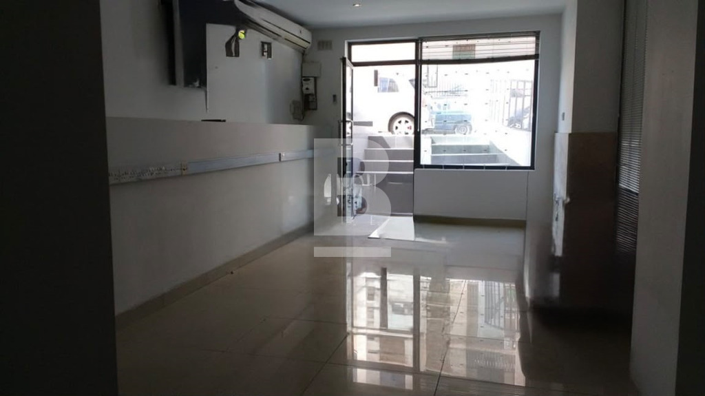 Lojas e espaços de rua para arrendar, Gżira
