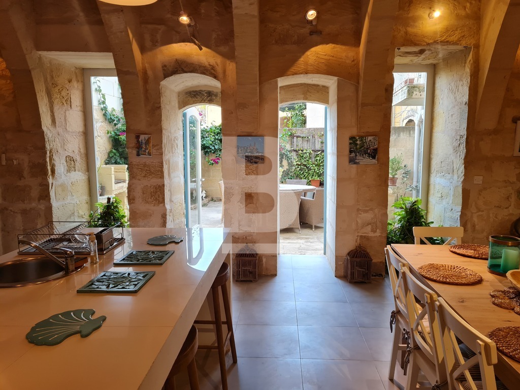 house_of_character in Santa Luċija